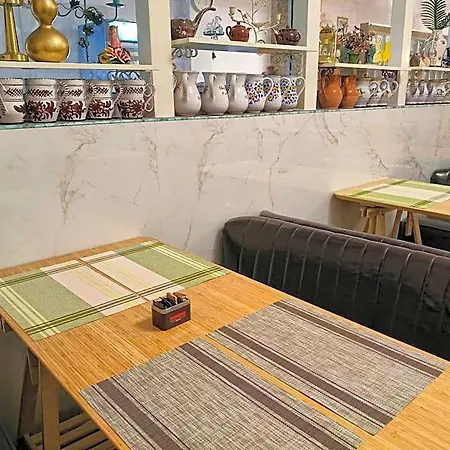 Отель Zucconi
