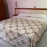Zucconi Hotel 3*
